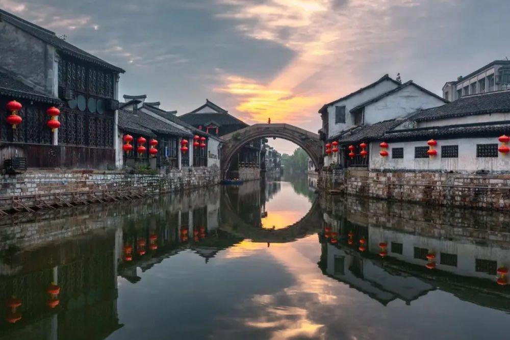 未来12小时内可能出现道路结冰！雪景虽美，也要注意安全
