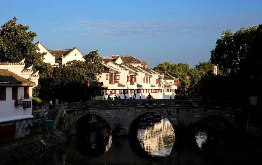 大跳跃的方块